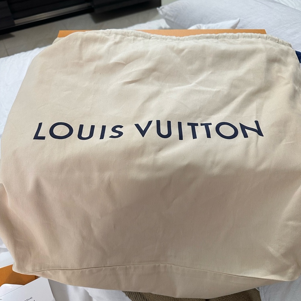 Louis Vuitton Citron Epi Neverfull Tote - Picture 4 of 17